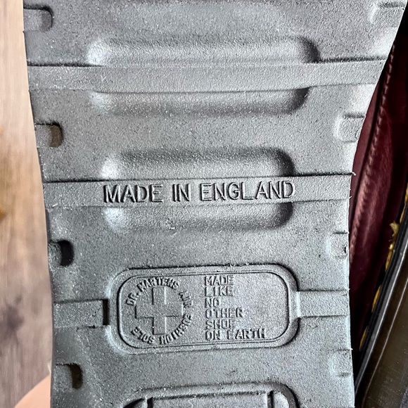 Dr. Martens | Vintage Y2K Thong Low Platform Sandals with Perforated Leather Sz7 - Picture 12 of 16